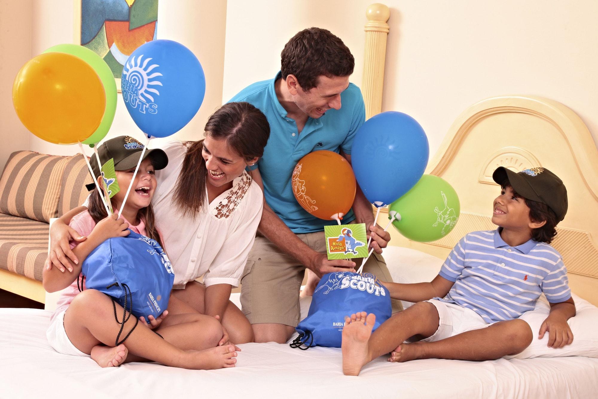 Bahia Principe Grand Bavaro Punta Cana Bagian luar foto Family at the resort